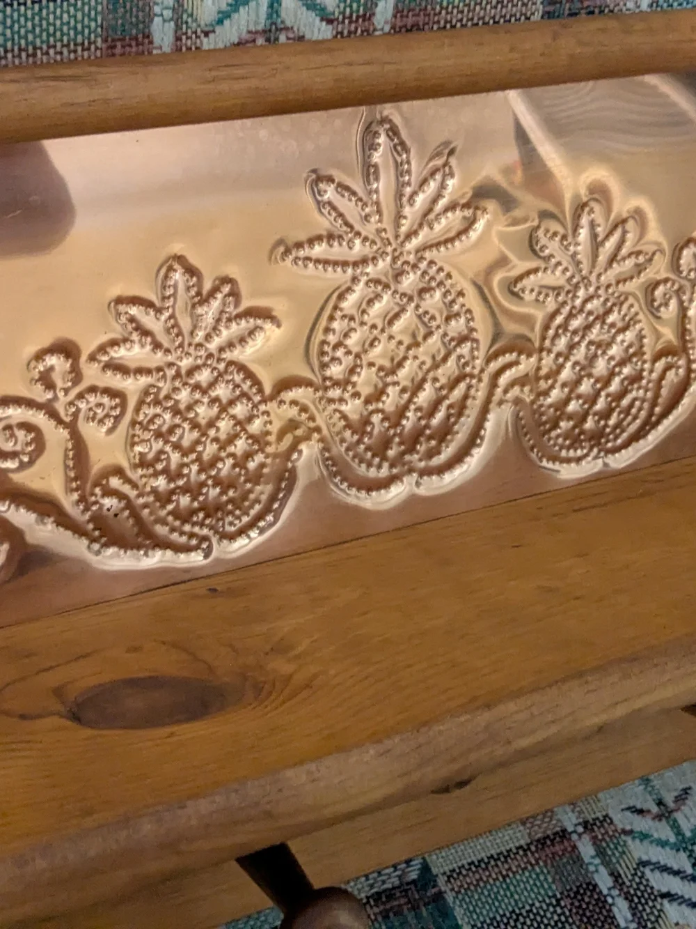Vtg Wood and Copper Hanging Wall Shelf Heart Cut Outs 4 Pegs Pineapple